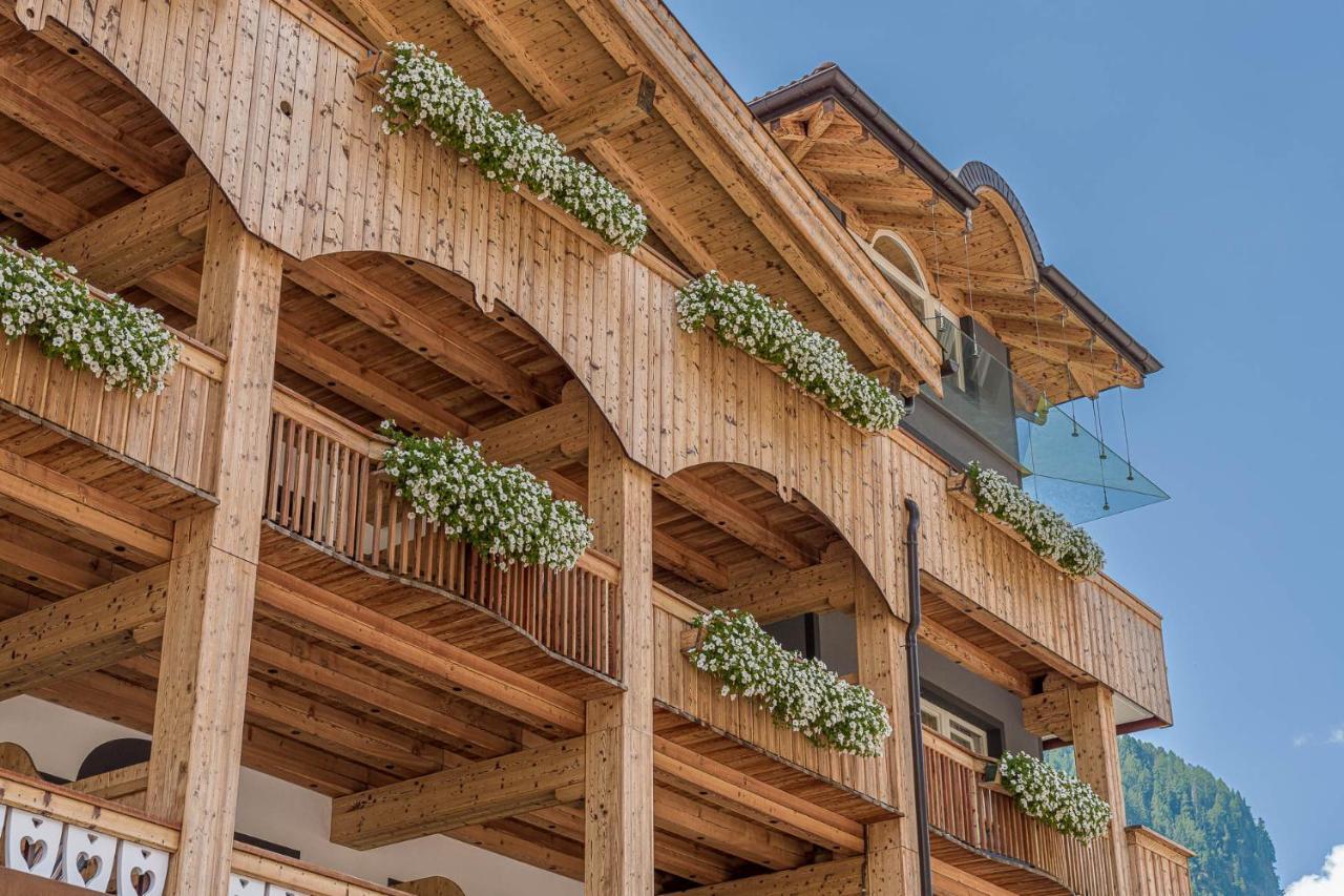 Croce Bianca Leisure & Spa Hotel Canazei Dış mekan fotoğraf